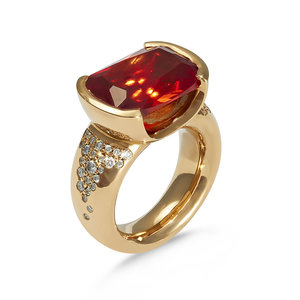 golden ring-with-diamonds-and-sapphire